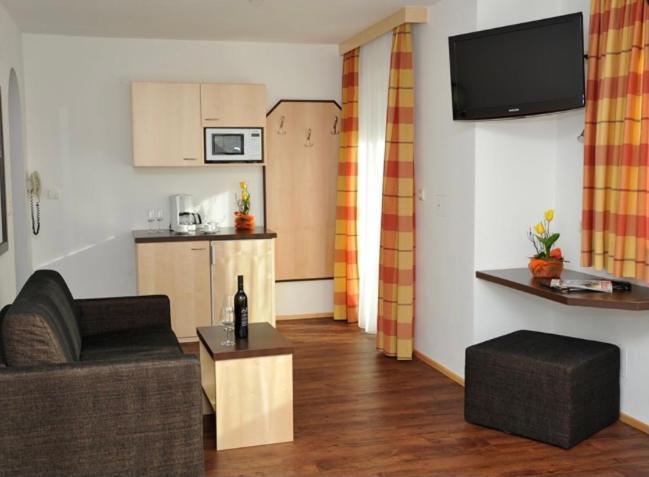 Hotel Alpina ไคลนาร์ล ภายนอก รูปภาพ