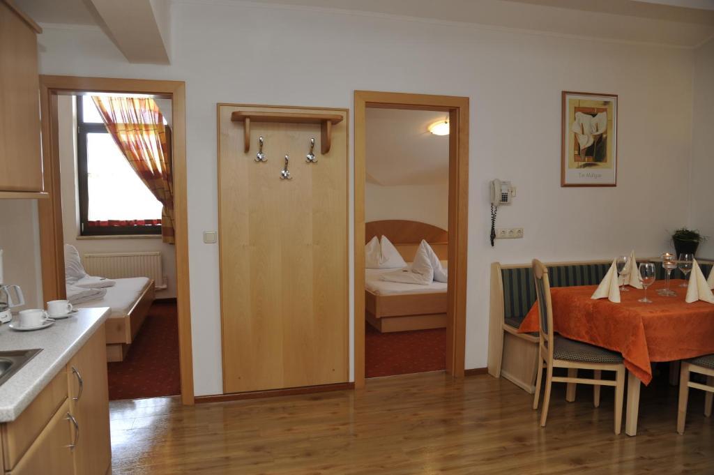 Hotel Alpina ไคลนาร์ล ภายนอก รูปภาพ